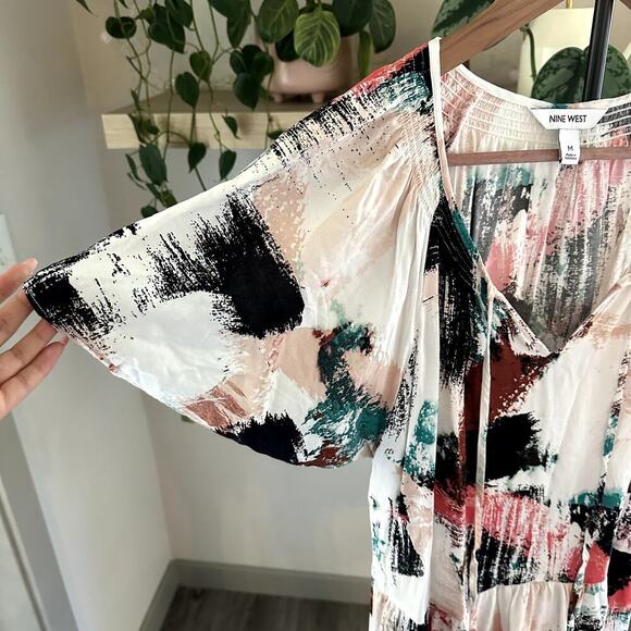 Nine West Abstract Print Tiered Mini Dress Flutter Sleeve M Artsy Boho Festival - Picture 3 of 7